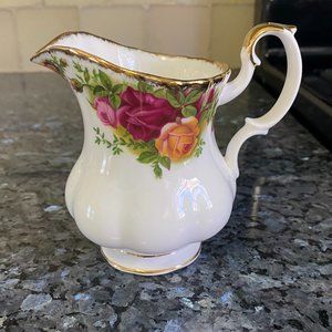 Vintage Royal Albert Old Country Roses Creamer